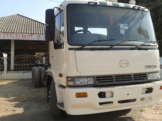 HINO เปอเฟีย 10ล้อ หัวลากคัททรี เพลาเดียว เครื่อง k13c 330แรง ยางดี คัททรีสวย ติดต่อคุณสมศักดิ์  0819239106