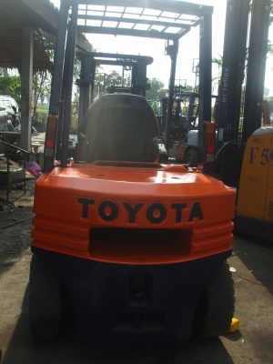 ขายรถยกโฟล์คลิฟท์โตโยต้า รุ่น5