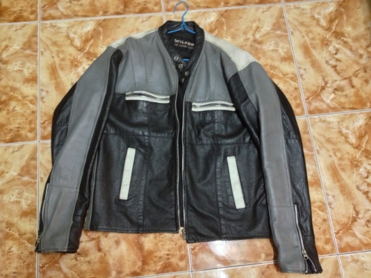 ***ขายเสื้อหนัง Honda ค่ะ***