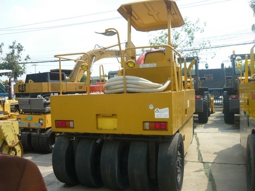 รถบดล้อยาง 9 ล้อ Sakai TS200 รถมือสองนำเข้าจากญี่ปุ่น สภาพเดิมๆ เครื่องยนตร์และปั๊มเยี่ยม ตรวจเช็คสภาพก่อนปล่อย เอกสารครบ จัดไฟแนนท์ได้ รถบดล้อยาง 9 ล้อ Sakai TS200 รถมือสองนำเข้าจากญี่ปุ่น สภาพเดิมๆ เครื่องยนตร์และปั๊มเยี่ยม ตรวจเช็คสภาพก่อนปล่อย เอกสารครบ จัดไฟแนนท์ได้