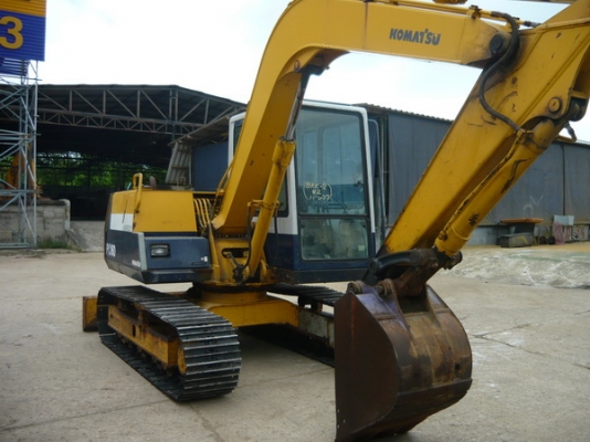 รถขุด Komatsu PC60-6-40953 รถนอกนำเข้า สภาพเนี๊ยบ นิ้ง ชม.น้อย รับประกันเครื่องและปั๊ม จัดไฟแนนท์ได้