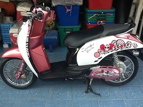 HONDA SCOOPY Iสวยแกะกล่องไร้ที่ติวิ่งน้อย7xxxโลปี2011สวยไม่ซ้ำใคร