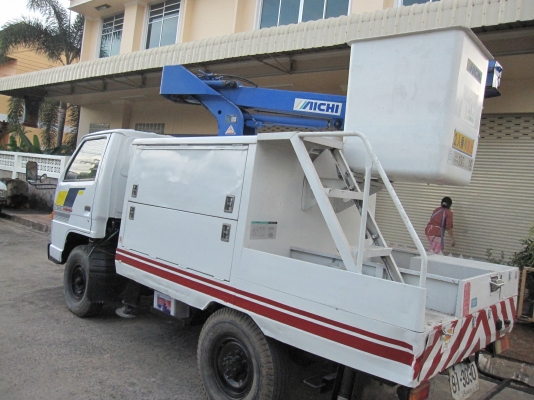 ขาย รถกระเช้านำเข้าจากญี่ปุ่นพร้อมทะเบียน ราคาทุน คุณภาพดี พร้อมใช้งาน