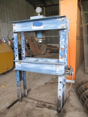 ขาย! เครื่องอัดไฮโดรลิก ราคาทุน คุณภาพดี พร้อมใช้งาน