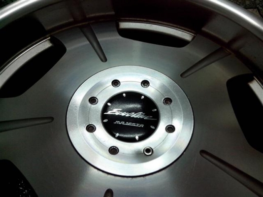 ล้อแม็กซ์ขอบ 17 แนว VIP