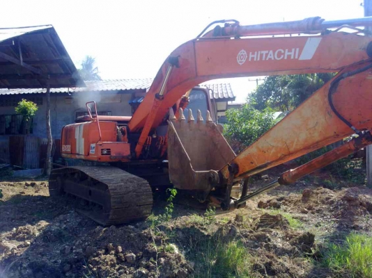 ขายฮิตาชิ EX200-2 ไฟฟ้าถูกตัด ราคา750,000 เจ้าของขายเองราคาต่อรองได้ ขายฮิตาชิ EX200-2 ไฟฟ้าถูกตัด ราคา750,000 เจ้าของขายเองราคาต่อรองได้