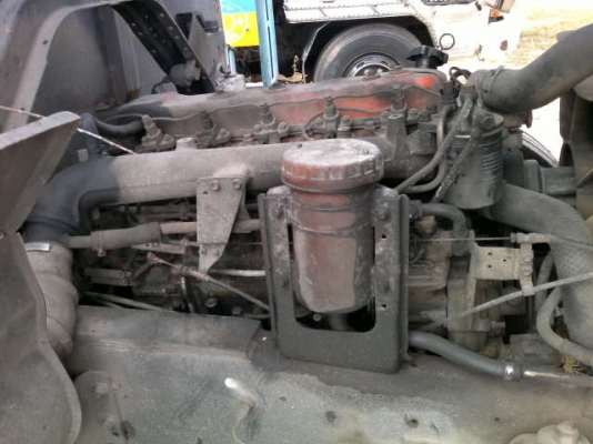 รถอิซูซุ 10 ล้อ รั่วหลังถนน 185 แรงม้า  สนใจติดต่อ 081 - 6079515