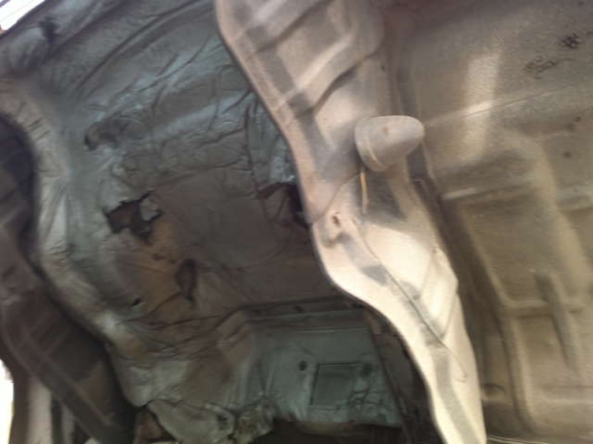 รถอิซูซุ 10 ล้อ รั่วหลังถนน 185 แรงม้า  สนใจติดต่อ 081 - 6079515