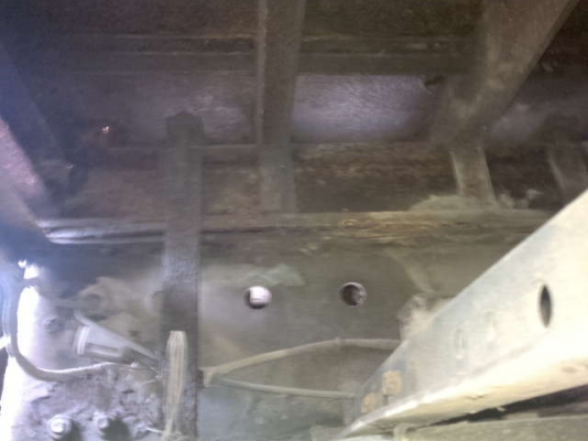 รถมิตซู 10 ล้อ FM517 รั่ว 195 แรงม้า   สนใจติดต่อ 081 - 6079515