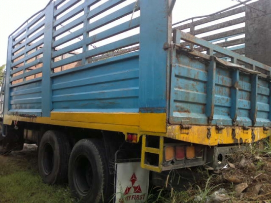 รถมิตซู 10 ล้อ FM517 รั่ว 195 แรงม้า   สนใจติดต่อ 081 - 6079515