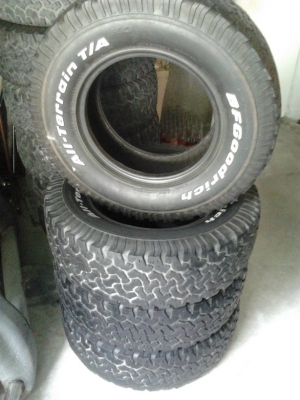 ขายยาง Nitto 31*10.5*15 สวยๆ 1 ชุด และ BF All ราคาถูกๆ