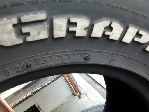 ขายยาง Nitto 31*10.5*15 สวยๆ 1 ชุด และ BF All ราคาถูกๆ