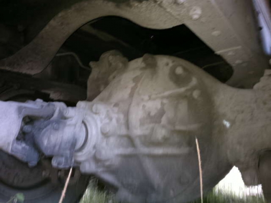 รถอิิซูซุ 10 ล้อ รั่ว 185 แรงม้า  สนใจติดต่อ 081 - 6079515