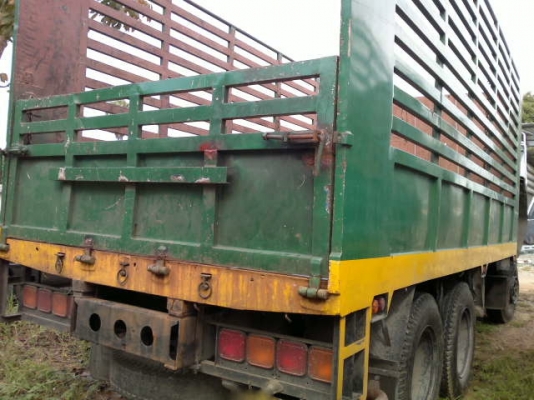 รถอิิซูซุ 10 ล้อ รั่ว 185 แรงม้า  สนใจติดต่อ 081 - 6079515