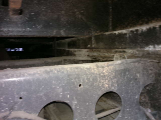 รถอิิซูซุ 10 ล้อ รั่ว 185 แรงม้า  สนใจติดต่อ 081 - 6079515