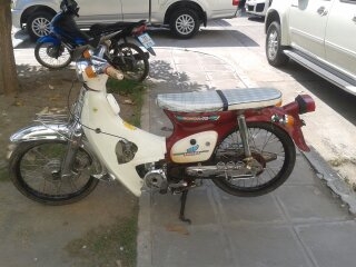 ขาย  honda c70 เครื่องดรีม  มีเล่ม