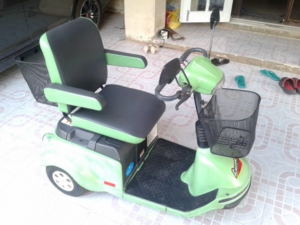ขายรถไฟฟ้า 3 ล้อของคนแก่หรือคนพิการ เพิ่งมาจากญี่ปุ่น