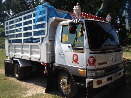 ขายHINO FC3J  เครื่องJO7C สภาพใหม่90\% ใช้งานน้อยทุกข้าวอย่างเดียว เครื่องไม่เคยแกะ แอร์เย็น แต่งเต็ม