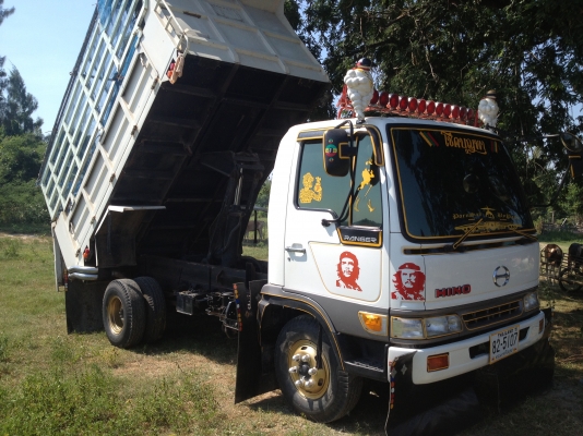 ขายHINO FC3J  เครื่องJO7C สภาพใหม่90\% ใช้งานน้อยทุกข้าวอย่างเดียว เครื่องไม่เคยแกะ แอร์เย็น แต่งเต็ม