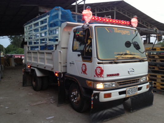 ขายHINO FC3J  เครื่องJO7C สภาพใหม่90\% ใช้งานน้อยทุกข้าวอย่างเดียว เครื่องไม่เคยแกะ แอร์เย็น แต่งเต็ม