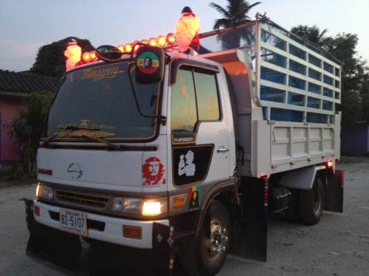 ขายHINO FC3J  เครื่องJO7C สภาพใหม่90\% ใช้งานน้อยทุกข้าวอย่างเดียว เครื่องไม่เคยแกะ แอร์เย็น แต่งเต็ม