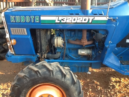 คูโบต้า L3202 DT 4 WD 2 เพลา สภาพดีครับ..พร้อมใช้งาน