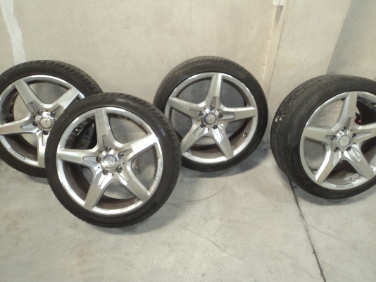ล้อแม็ก SLK ขอบ 18 AMG ใหม่ๆครับ ยางPIERLLI PEZERO ปลายปี2011 ล้อแม็ก SLK ขอบ 18 AMG ใหม่ๆครับ ยางPIERLLI PEZERO ปลายปี2011