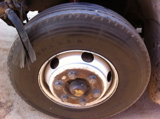 ขายรถบรรทุก 6 ล้อ ยี่ห้อ ISUZU รุ่น NPR เครื่อง 130 TURBO ยางเรเดียลใหม่ 6 เส้น ทะเบียนเต็ม พร้อมโอน