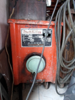 ตู้เชื่อม  300  แอมป์  3,500  ด่วน !!!!!!