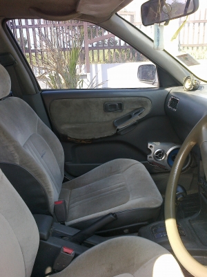 ขายแล้วครับขายนิสสันชาลูนครับ เอกสารครบ ลงเครื่องใหม่ อินวอยครบ ล้อแม็ก 45000 รถอยู่ลพบุรีครับ089-5498253