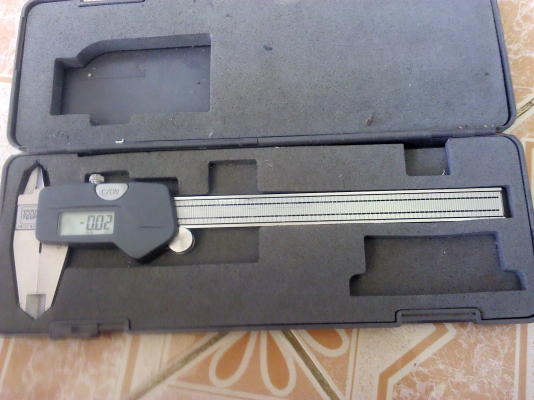 เวอร์เนียดิจิตอล TESA  6 นิ้ว ผลิตที่สวิตเซอร์แลนด์ ของแท้มีกล่องพลาสติกบุฟองน้า(มี 2 ตัว) สภาพดีมาก