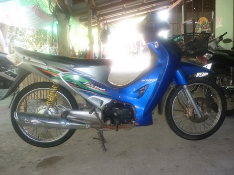 ขาย เวฟ 125 r ปี 48   ขาย  16500  บาท