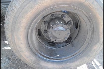 GIGA หัวครัชซี เครื่อง 320 แรง สภาพดี สวยมาก