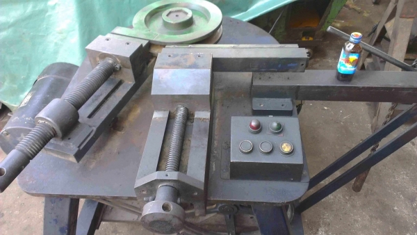 ขาย เครื่องดัด เหล็ก/แป๊ป อุปกรณ์ครบ พร้อมใช้งาน นครปฐม 086-3514415 แบงค์