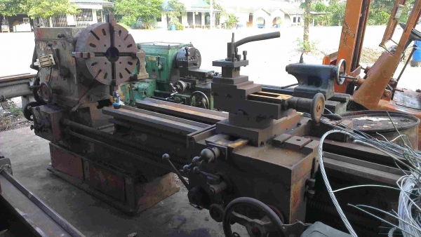 ขาย แท่นกลึงหนัก ราคาถูก 8 ฟุต มีสองตัว นครปฐม 086-3514415 แบงค์