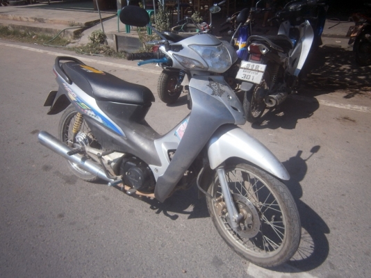 ชายเวฟ100สตาทมือ พร้อมใช้งาน