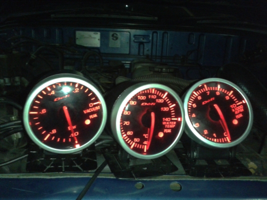 ขายเกจdefi 3ตัวคับมีวัดรอบ วัดบูส และอุณหภูมิน้ำ