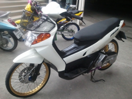 ขาย นูโว (ตัวเก่า) สีขาว สภาพแจ๋มๆ พร้อมใช้ ราคา19999 บาท