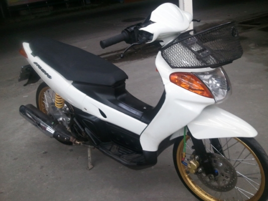 ขาย นูโว (ตัวเก่า) สีขาว สภาพแจ๋มๆ พร้อมใช้ ราคา19999 บาท