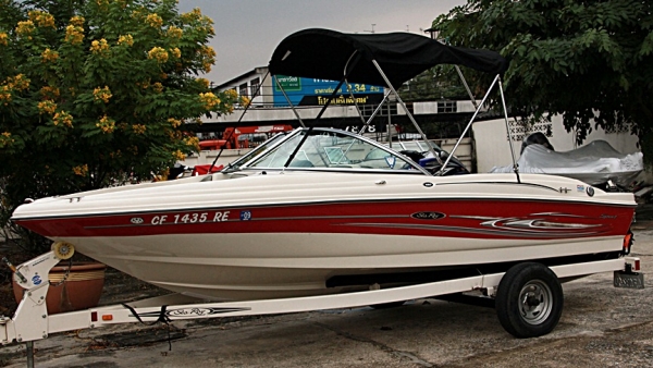 SeaRay 180 MERCURY 3.0 four-stroke135แรงม้าประหยัดน้ำมันปี2004*/นำเข้าจาก.U.S.Aราคาถูกๆ