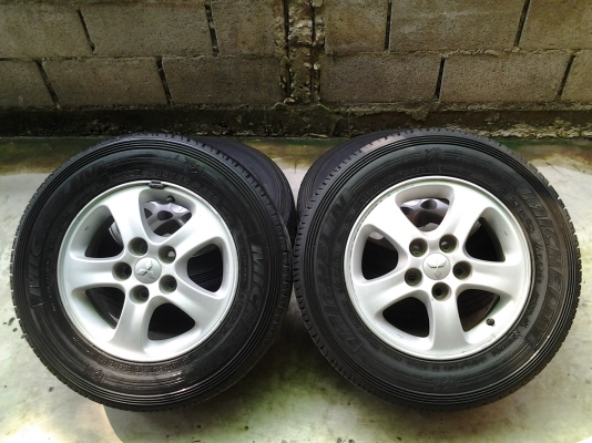 ขายแม๊กไทรทัน พร้อมยาง 215 65 R15