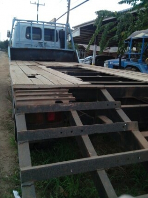 ขายด่วน 10 ล้อ 2 เพลา บรรทุกแบ็คโฮ Rocky 210 แรง Tel. 088-4501277