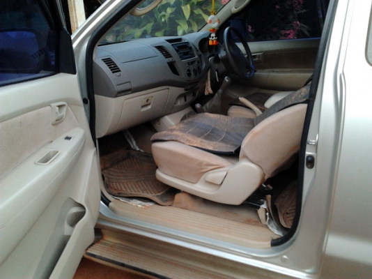 ขาย กระบะแค็ป VIGO 4WD  3.0 G ตัวท็อป!!  ปี48/05 เครื่อง 3.0 แห้งจัดไม่เยิ้มไม่หลวม ใช้งานน้อย วิ่งแสนกว่าๆ ตัวท็อป ฟูลอ็อปชั่น เกียร์โฟร์ใช้งานปกติ เข้าง่ายไม่หลุด ยางดี  ***ขายแล้วครับ ขอบคุณ Truck2hand