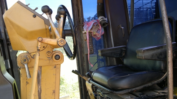 ขายรถเกรด CAT 140G 72 V  SERIAEL 14300  เล่มทะเบียน