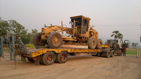 ขายรถเกรด CAT 140G 72 V  SERIAEL 14300  เล่มทะเบียน