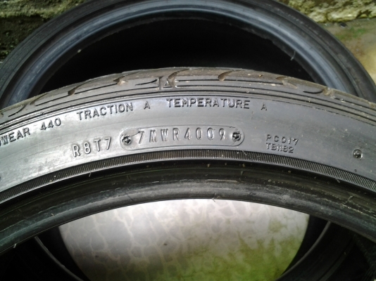 ขายยาง 225 40 R18 ป๊09