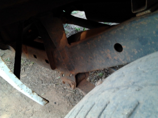 ขาย กระบะตอนเดียว ม้ากระโดด 5 ขอ เครื่องดีเซล เดิมจัด สภาพสวย สีดี ภายในแจ่ม เครื่องดีเซล1L  แน่นๆ แห้งๆ ไม่เยิ้ม ไม่หลวม ช่วงล่างปึ๊ก ไม่มีส่าย คัสซีสวยมาก ยางดี กระบะไม่ผุ หัวเก๋งไม่ผุ ทะเบียนเต็ม พร้อมใช้งาน***ขายแล้วครับขอบคุณ Truck2hand