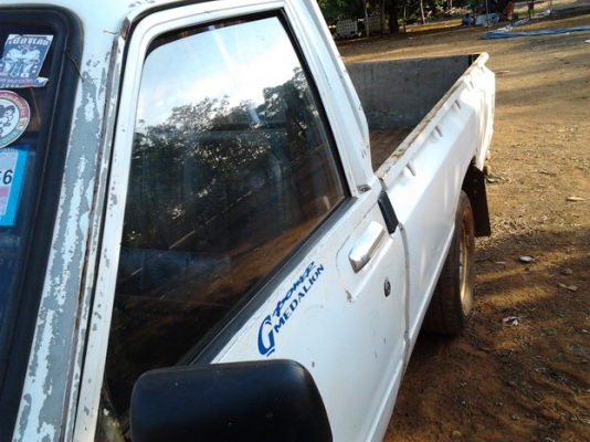 ขาย กระบะตอนเดียว ม้ากระโดด 5 ขอ เครื่องดีเซล เดิมจัด สภาพสวย สีดี ภายในแจ่ม เครื่องดีเซล1L  แน่นๆ แห้งๆ ไม่เยิ้ม ไม่หลวม ช่วงล่างปึ๊ก ไม่มีส่าย คัสซีสวยมาก ยางดี กระบะไม่ผุ หัวเก๋งไม่ผุ ทะเบียนเต็ม พร้อมใช้งาน***ขายแล้วครับขอบคุณ Truck2hand