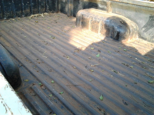 ขาย กระบะตอนเดียว ม้ากระโดด 5 ขอ เครื่องดีเซล เดิมจัด สภาพสวย สีดี ภายในแจ่ม เครื่องดีเซล1L  แน่นๆ แห้งๆ ไม่เยิ้ม ไม่หลวม ช่วงล่างปึ๊ก ไม่มีส่าย คัสซีสวยมาก ยางดี กระบะไม่ผุ หัวเก๋งไม่ผุ ทะเบียนเต็ม พร้อมใช้งาน***ขายแล้วครับขอบคุณ Truck2hand