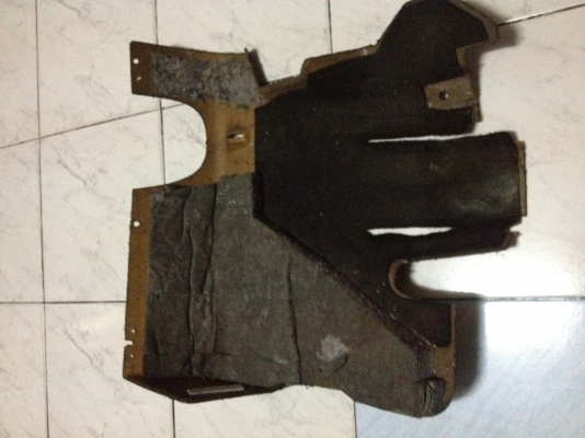 ขาย แผงใต้คอ BMW e30 แท้ มือสอง